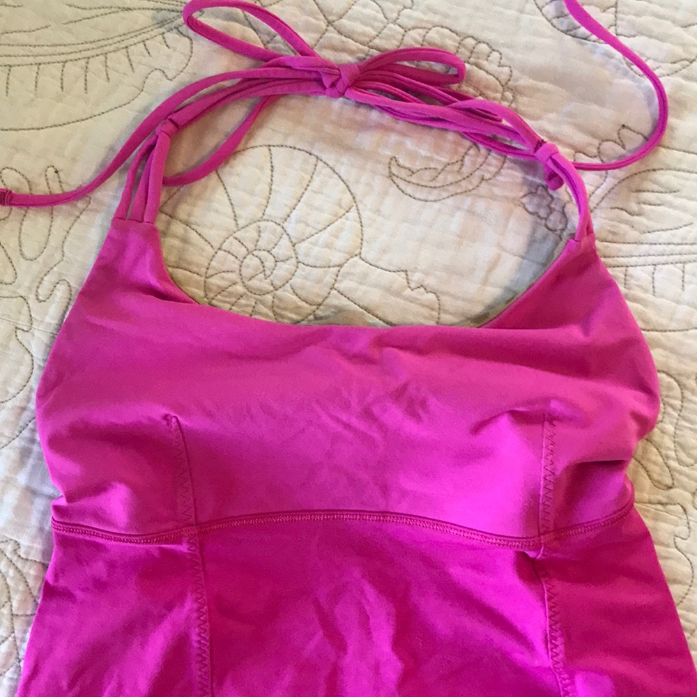 Lululemon - Picture 2 of 4